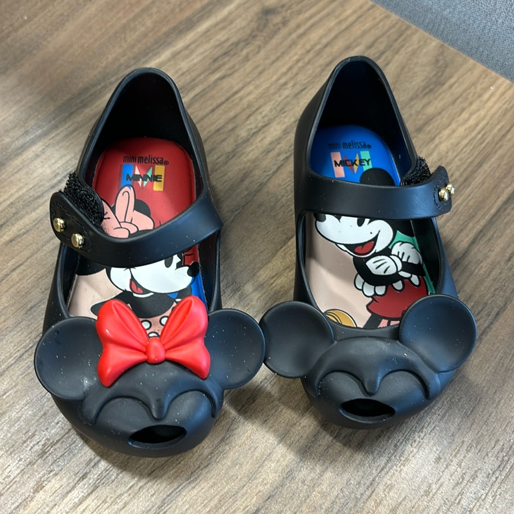 New! Mini Melissa Mickey/Minnie Ultragirl size 5